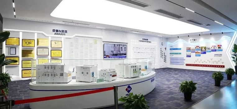 廚房的擺設布局 AI 生成的內容可能不正確。